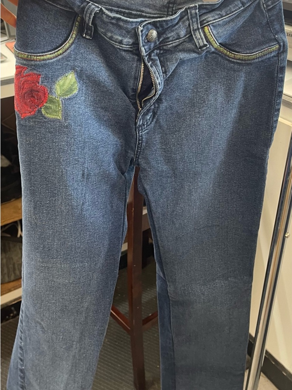 Embroidered Rose Straight-Leg Women's Jeans - Blue